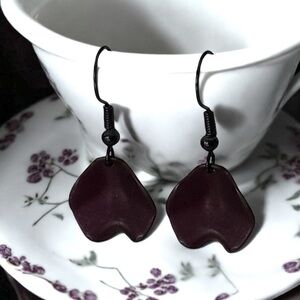 5 For $25💫Dark Plum Petal Dangles Earrings